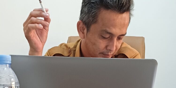 Kabid Taman : Itu Urusan Kadin, Paket PL Taman DLHK Miliaran Rupiah.