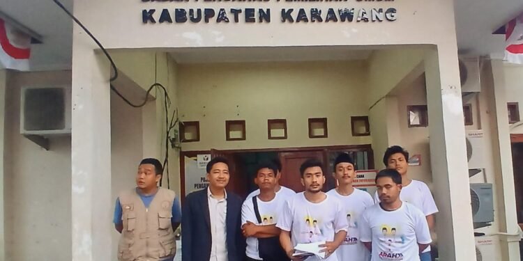 Diduga Langgar Netralitas ASN Tim Ses ARAH Laporkan Camat Karawang Barat Ke Bawaslu
