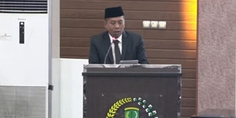 Bupati Karawang. Bacakan SK Gubernur H Endang Sodikin Resmi Jadi Ketua DPRD Priode 2024-2029