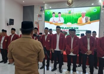 Bupati  Karawang  Aep Syaepuloh  Lantik   H Zeni Zaelani Menjadi Ketua DKM.Mesjid Agung Masa Hidmat 2025-2029